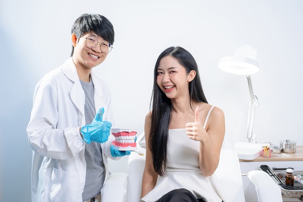 When To See A Restorative Dentist For A Damaged Filling Or Crown
