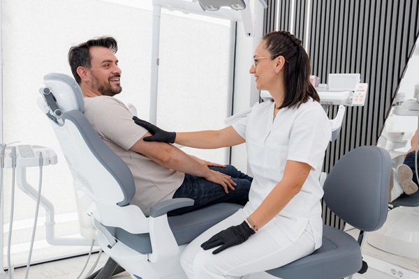 How Teeth Whitening Targets Discoloration And Stain